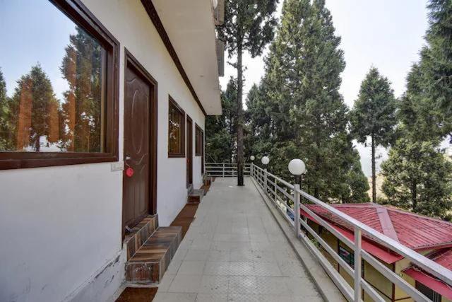 ホテル Hill Stone Mussorie ムスーリー エクステリア 写真